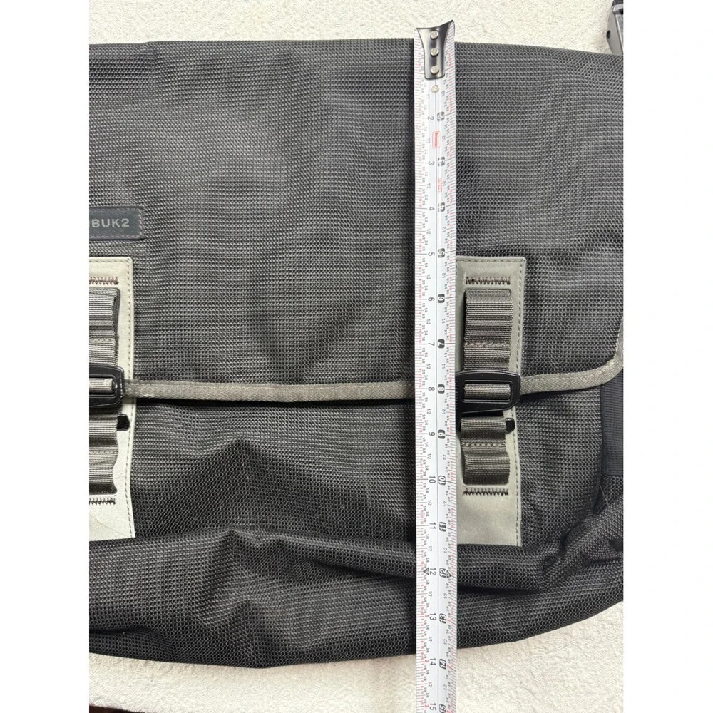 Timbuk2 Messenger Bag Black Grey Adjustable Strap‎ Laptop Commuter